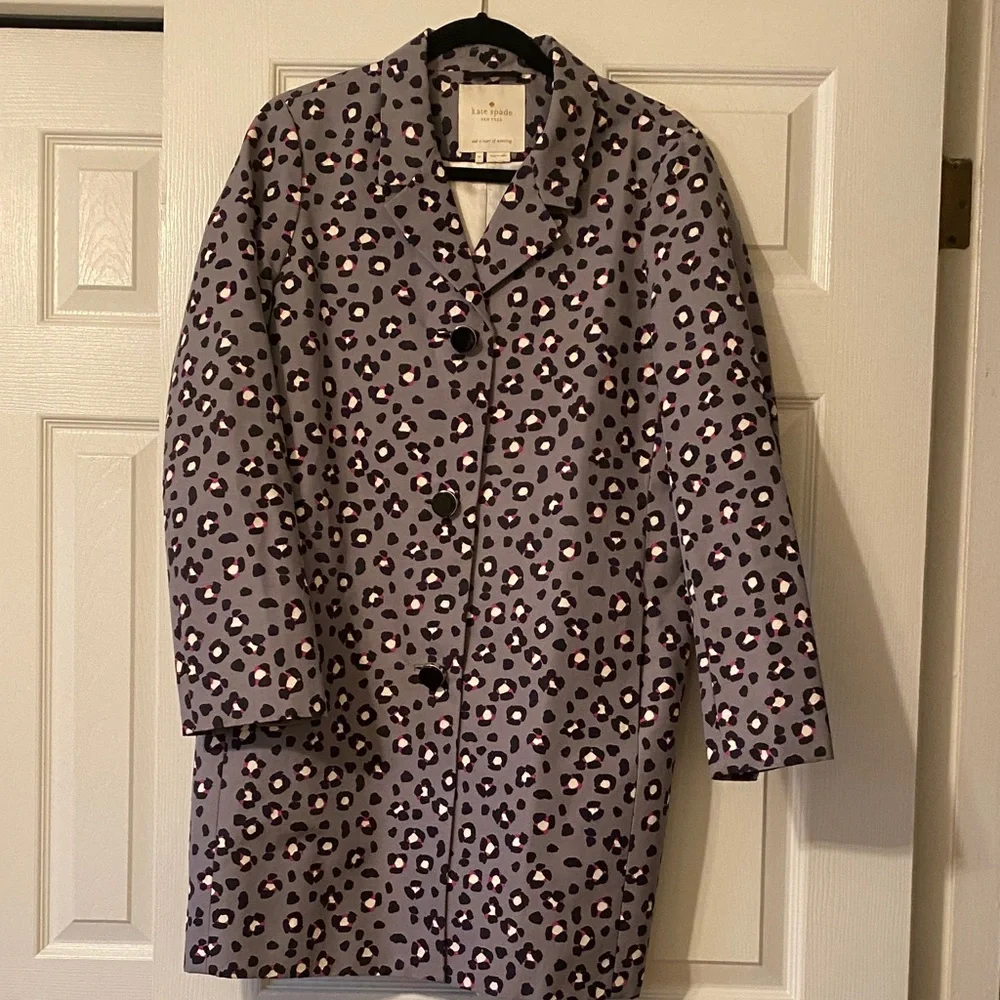 kate spade Leopard Print Single-Breasted with gray background Trench Coat. - Picture 1 of 3